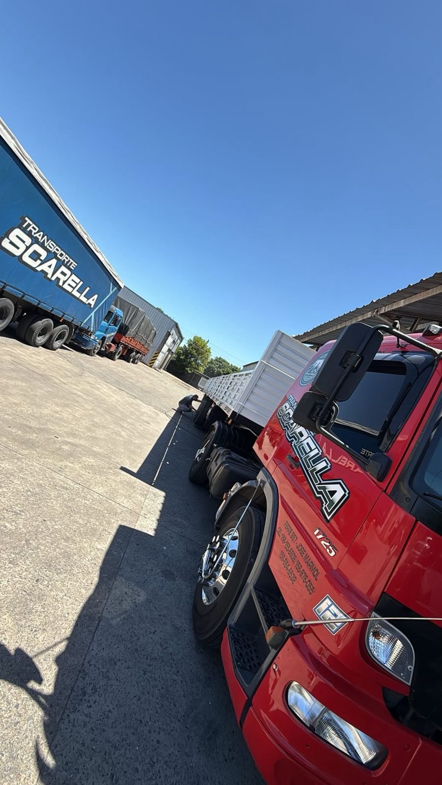 Camión en depósito